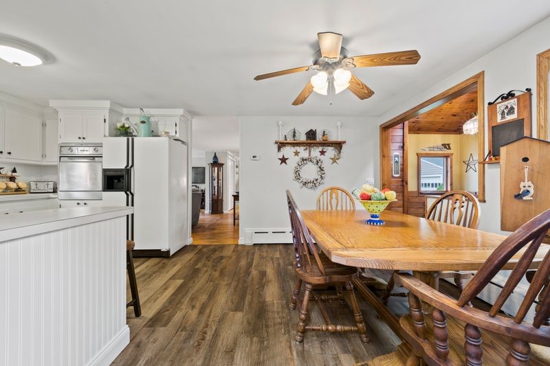 106 Touisset Road Warren, RI 02885 - Photo 14 of 40