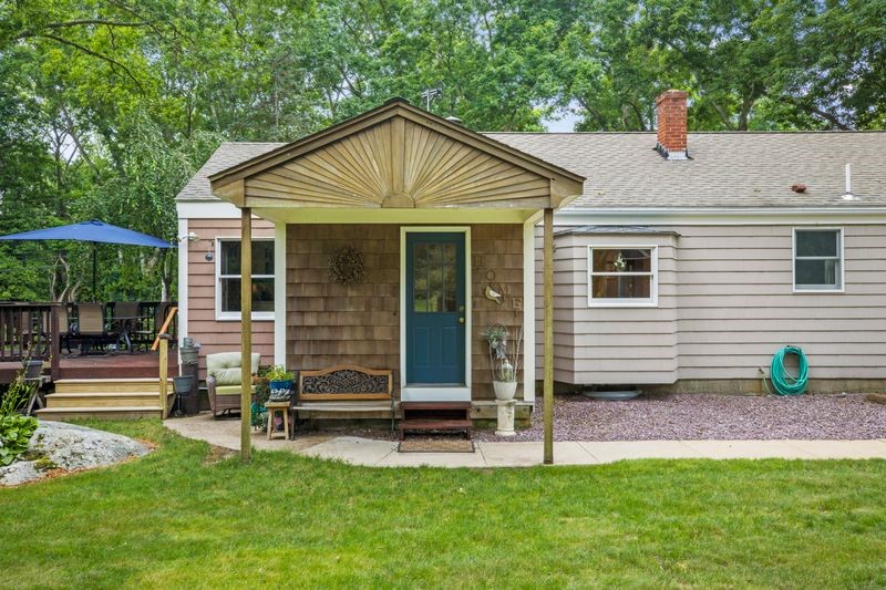 106 Touisset Road Warren, RI 02885 - Photo 29 of 40