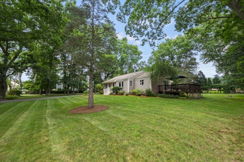 106 Touisset Road Warren, RI 02885 - Photo 7 of 40