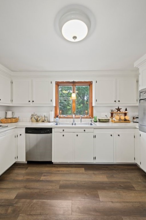 106 Touisset Road Warren, RI 02885 - Photo 9 of 40
