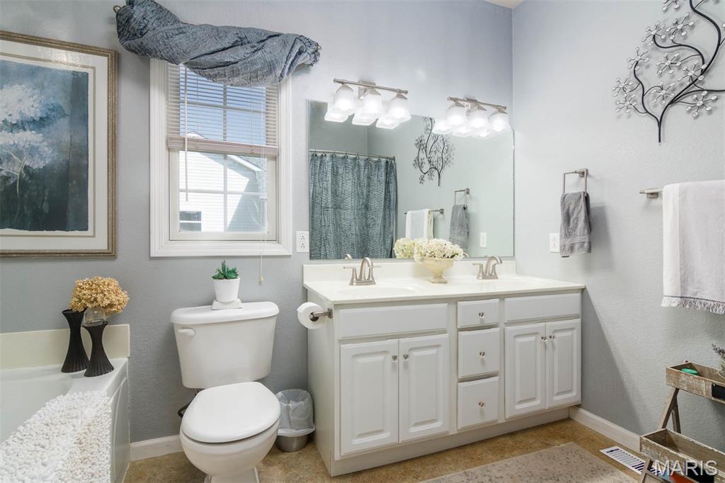 12740 Iberg Road Highland, IL 62249 - Photo 16 of 47