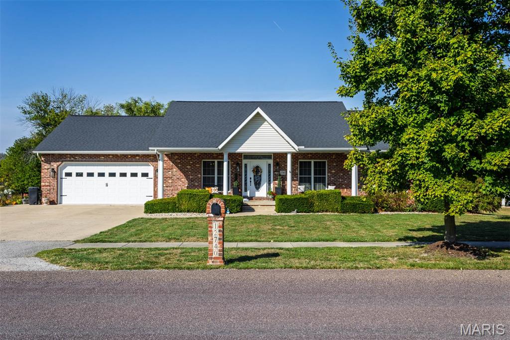 12740 Iberg Road Highland, IL 62249 - Photo 3 of 47