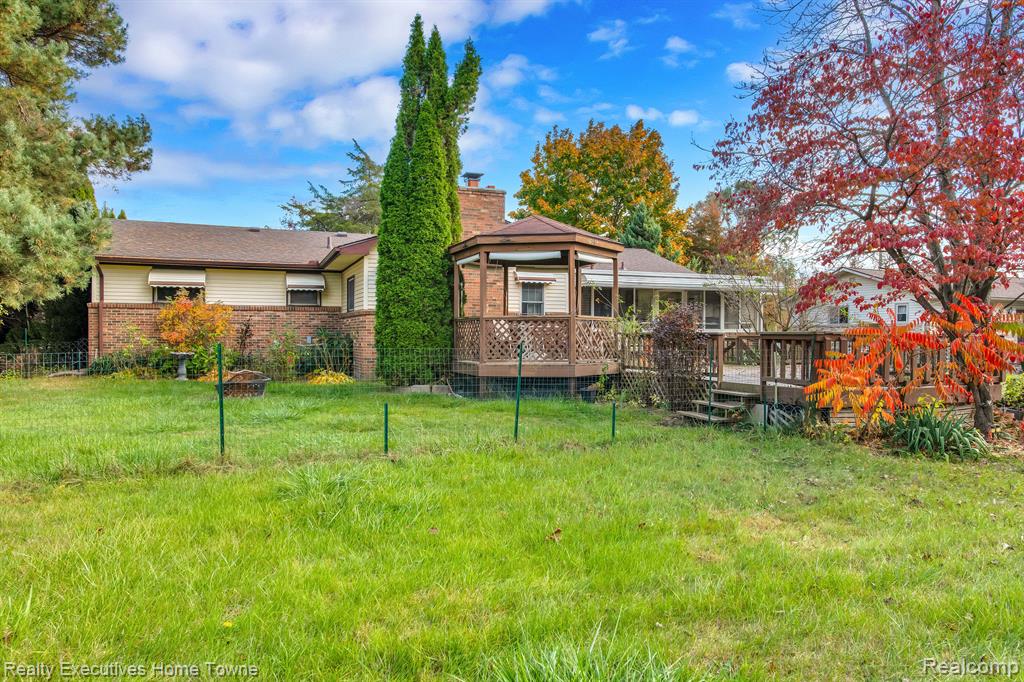 49545 Schoenherr Road Utica, MI 48315 - Photo 4 of 22