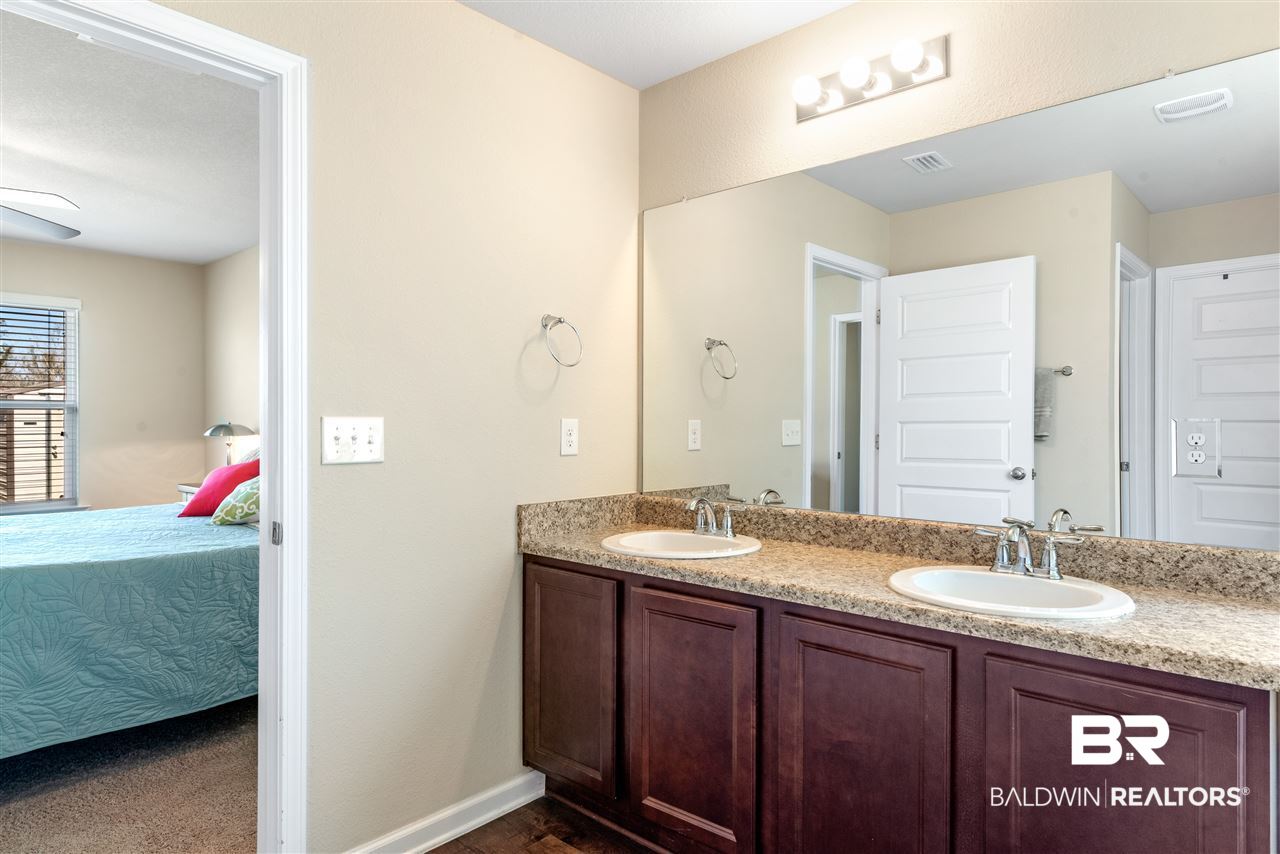 1691 Abbey Loop Foley, AL 36535 - Photo 30 of 36 Master bath