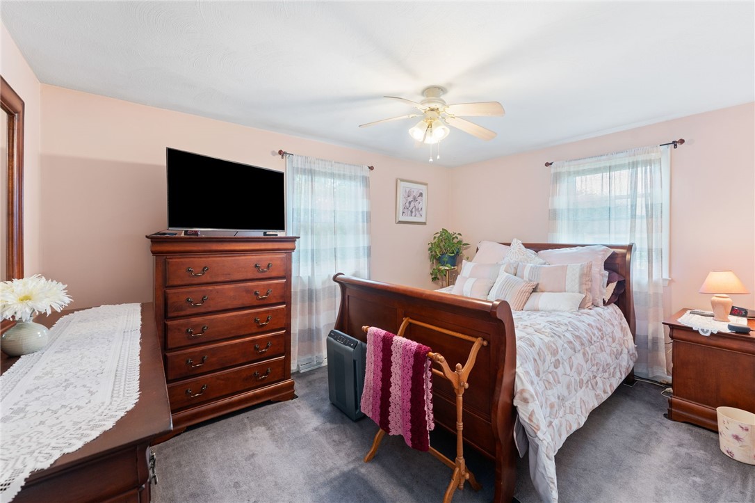 17 Cedar Drive West Warwick, RI 02893 - Photo 14 of 34