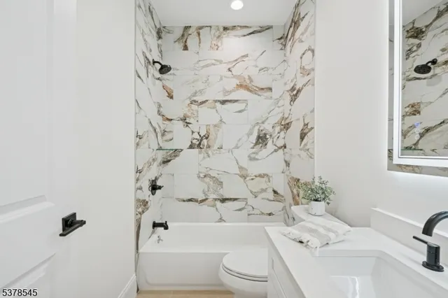 $1,150,000 | 7 Franklin Avenue, Livingston, NJ 07039