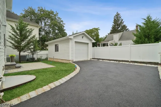 $1,150,000 | 7 Franklin Avenue, Livingston, NJ 07039