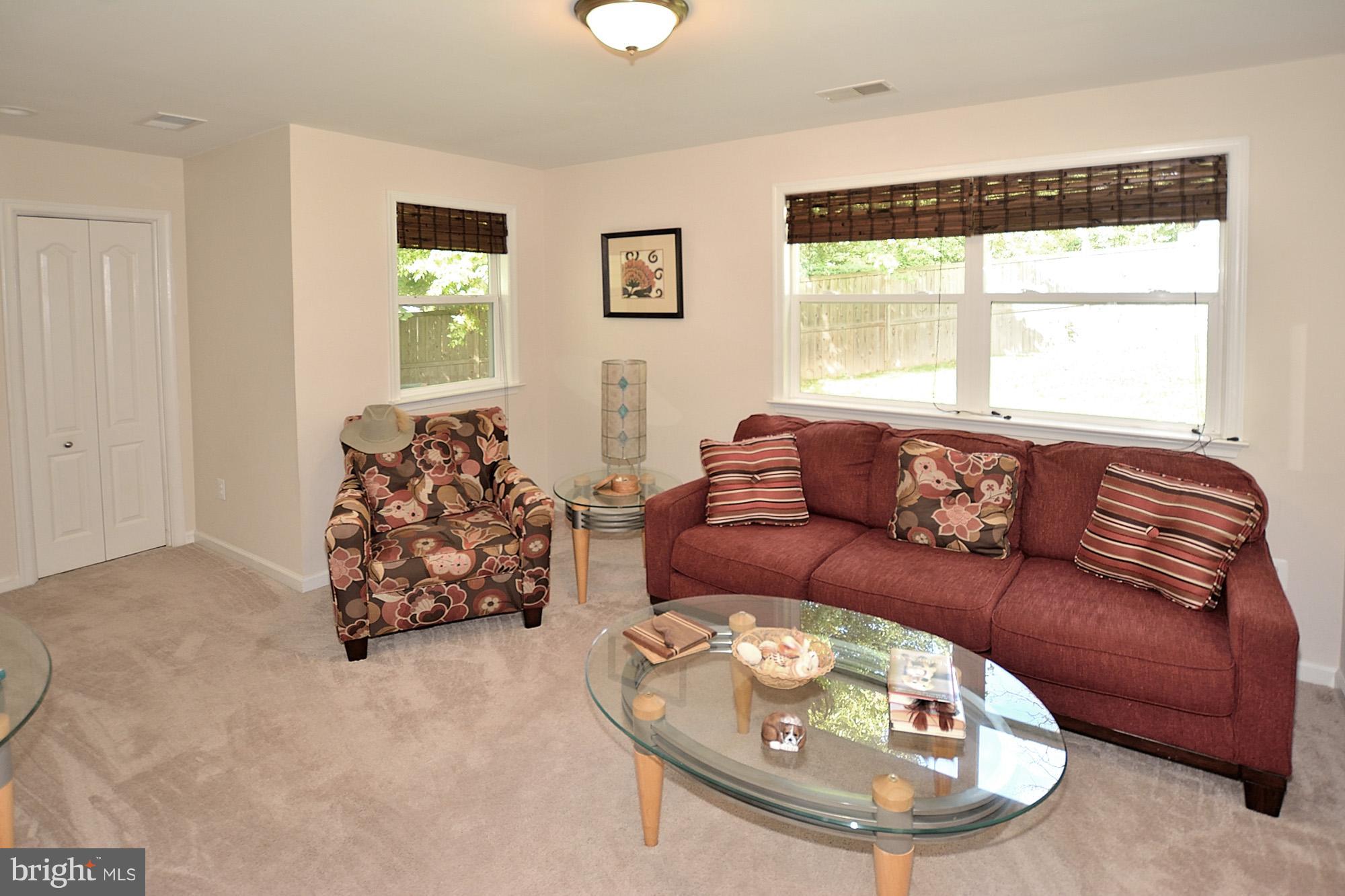1946 Leonard Road Falls Church, VA 22043 - Photo 11 of 30 Living Room