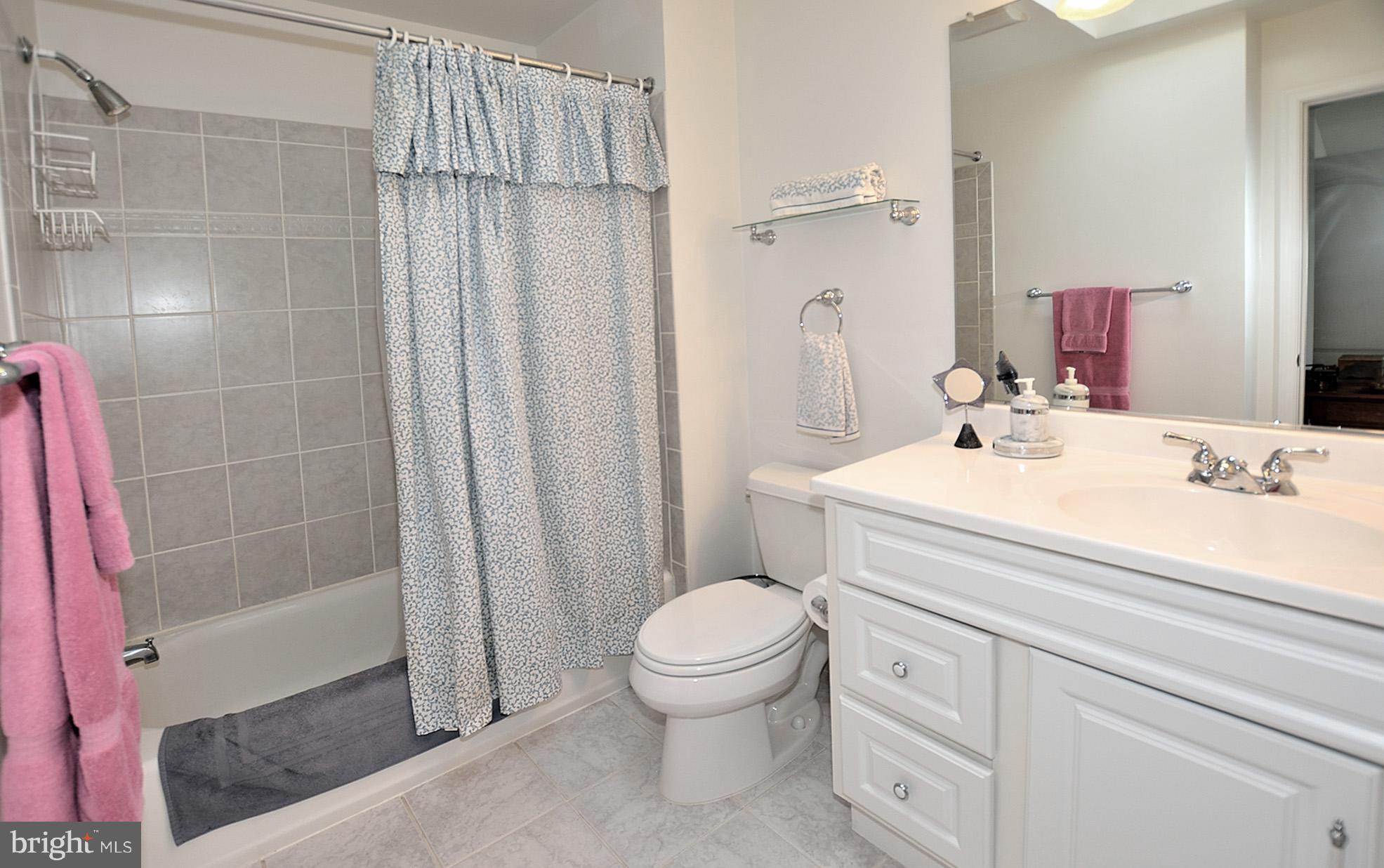 1946 Leonard Road Falls Church, VA 22043 - Photo 23 of 30 Bath