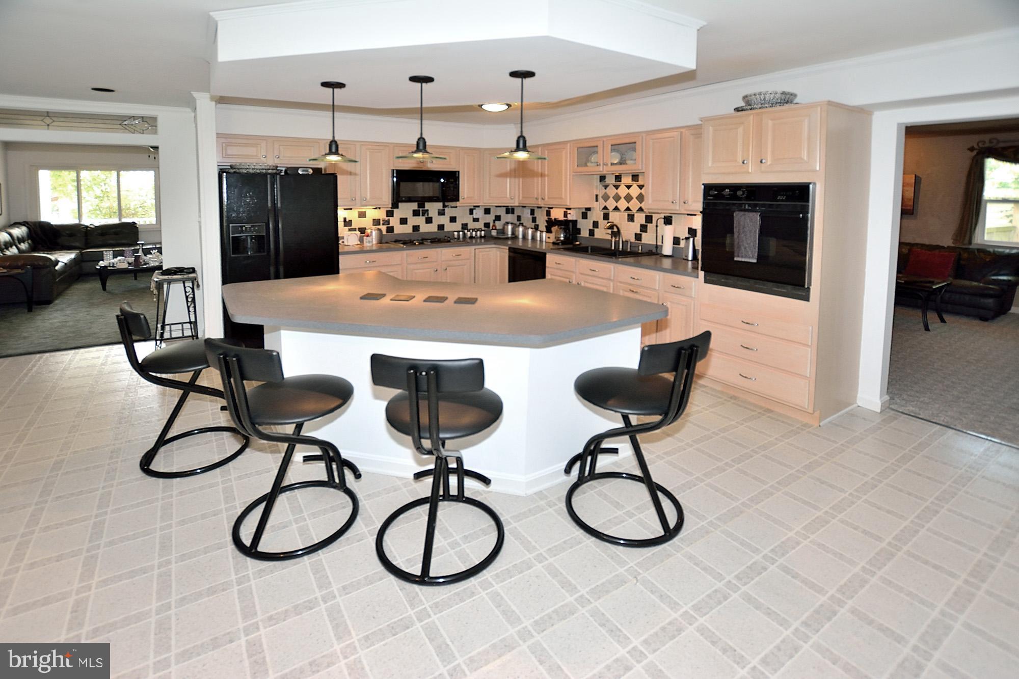 1946 Leonard Road Falls Church, VA 22043 - Photo 4 of 30 Kitchen