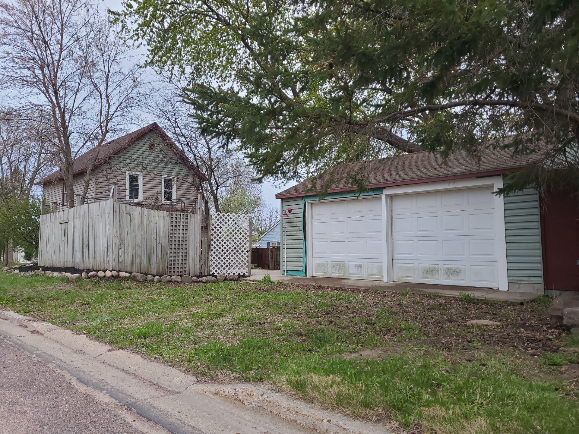 340 1st Street North Winsted, MN 55395 - Photo 3 of 32