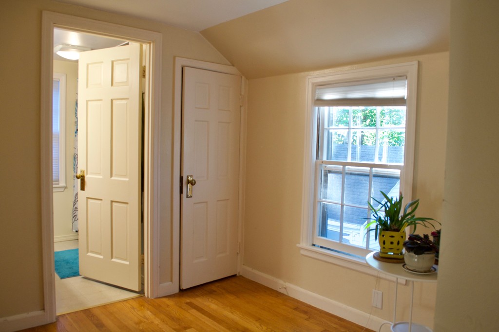 167 Gillette Avenue Springfield, MA 01118 - Photo 11 of 29 Gallery Image 11
