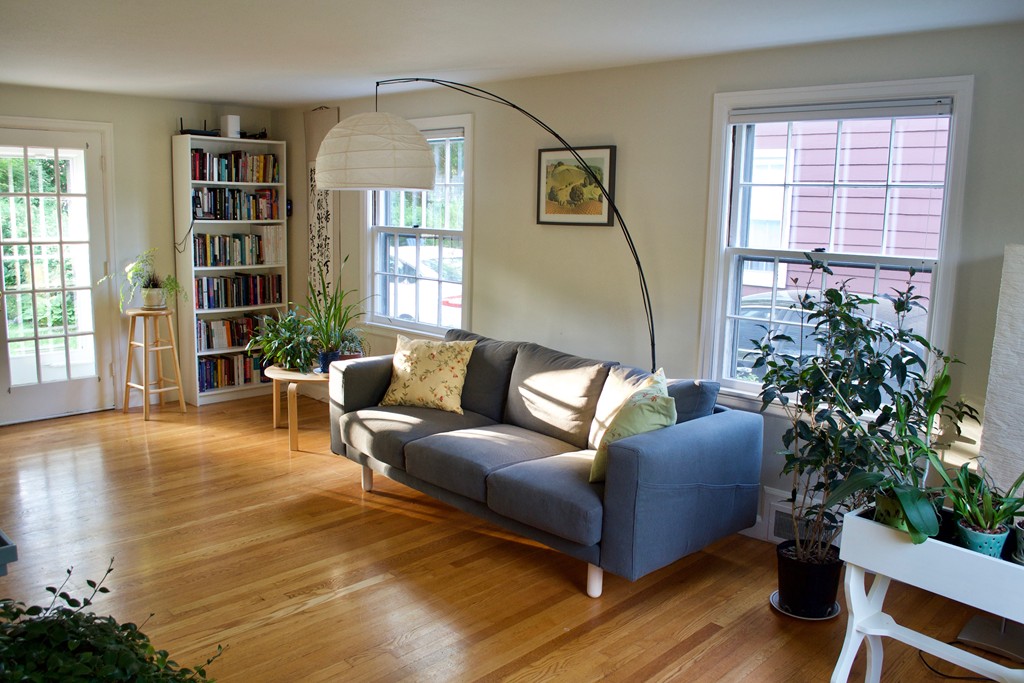 167 Gillette Avenue Springfield, MA 01118 - Photo 6 of 29 Gallery Image 6