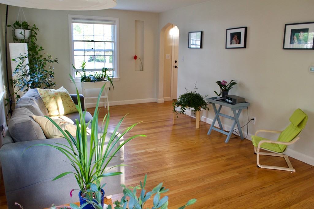 167 Gillette Avenue Springfield, MA 01118 - Photo 8 of 29 Gallery Image 8
