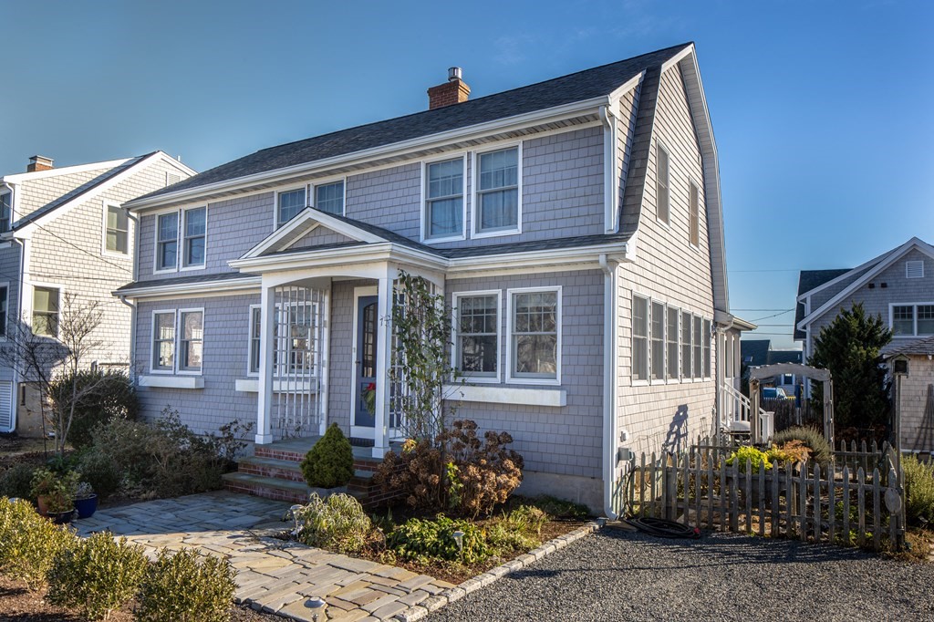 7 Mattakiset Road Mattapoisett, MA 02739 - Photo 5 of 39 a front view of a house