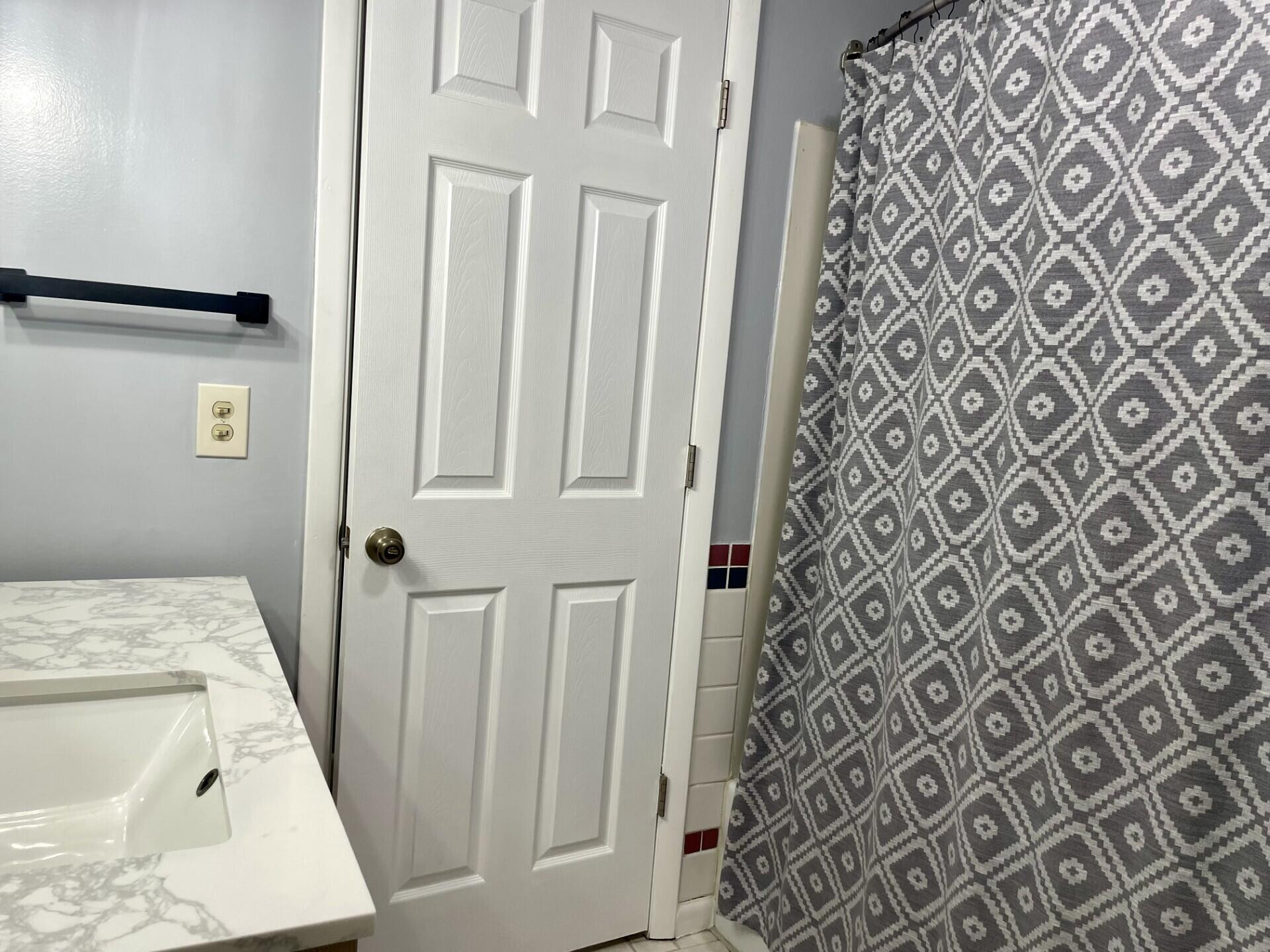 7953 Springport Road Parma, MI 49269 - Photo 8 of 25 7953 Springport bath 3 - Copy