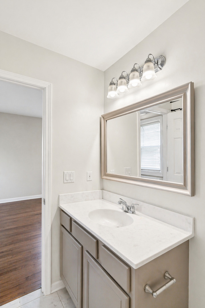 111 South Bartlett Road Streamwood, IL 60107 - Photo 11 of 21