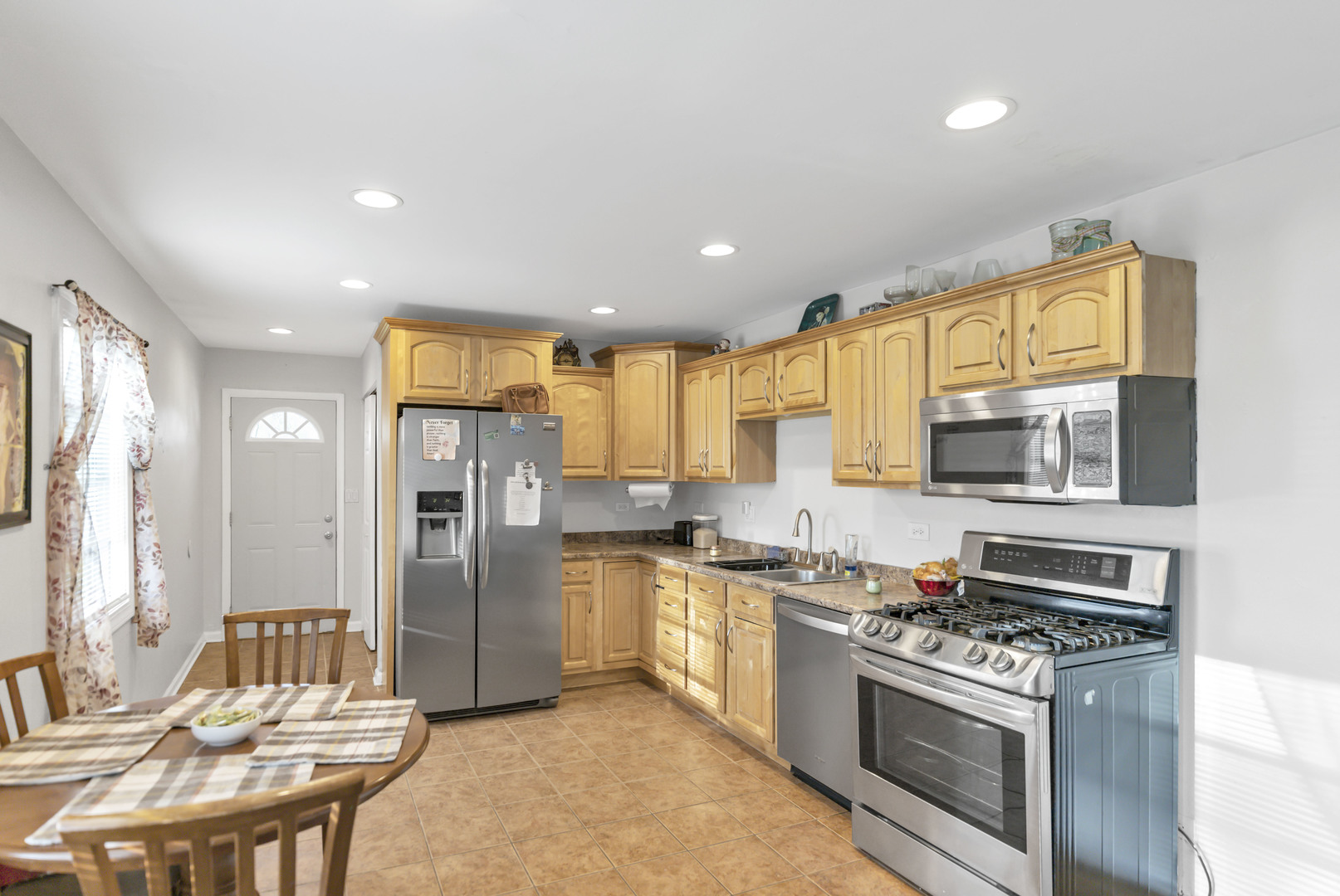 111 South Bartlett Road Streamwood, IL 60107 - Photo 8 of 21