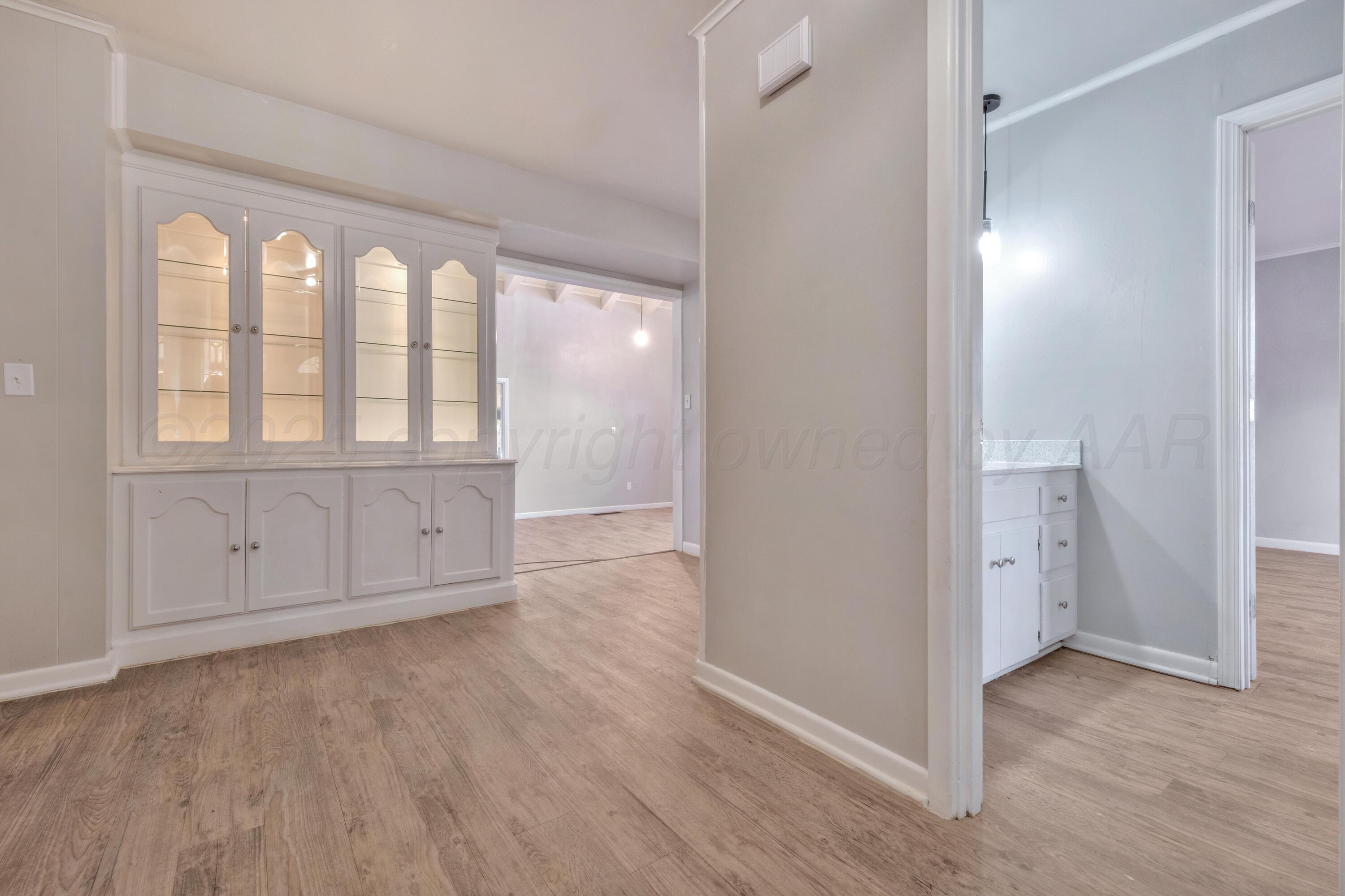 3700 Paramount Boulevard Amarillo, TX 79109 - Photo 2 of 43 an empty room with windows and closet