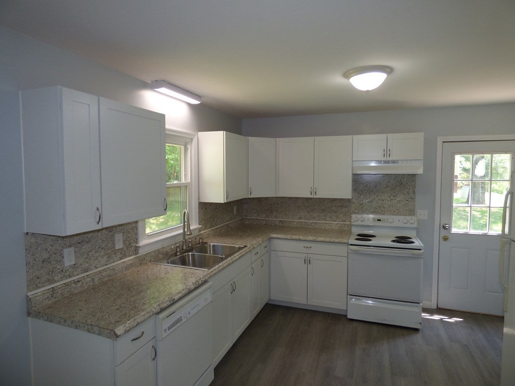548 Plank Road Farmville, VA 23901 - Photo 4 of 15 Gallery Image 4