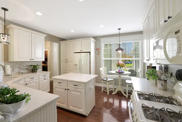 $539,900 | 1053 Hummingbird Way, Bartlett, IL 60103