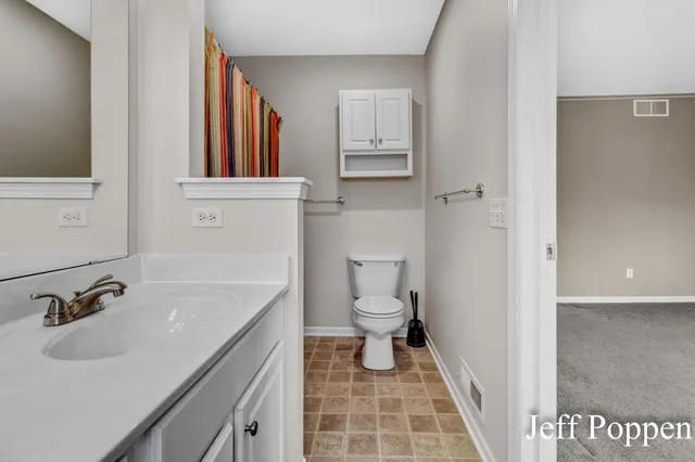 $489,000 | 5382 Pinnacle Drive Southwest, Wyoming, MI 49519