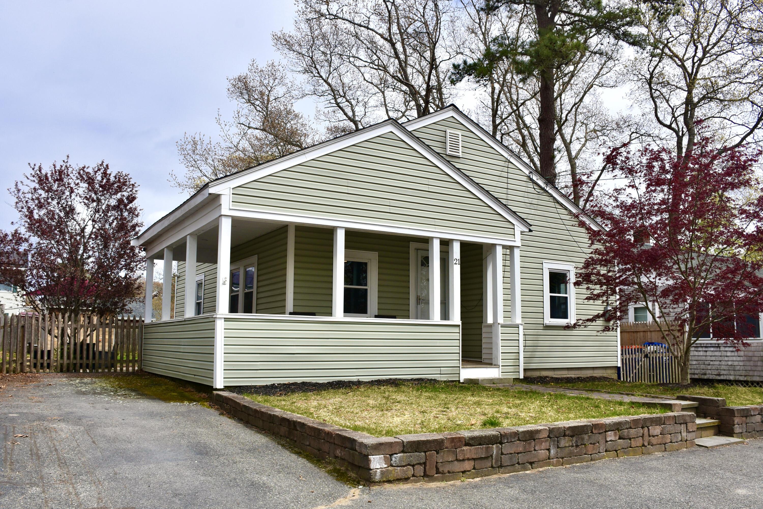 21 Highland Bay Drive Wareham, MA 02571 - Photo 2 of 18 46F4FD13-9332-4EC4-9193-53EDCDC130E7_1_2