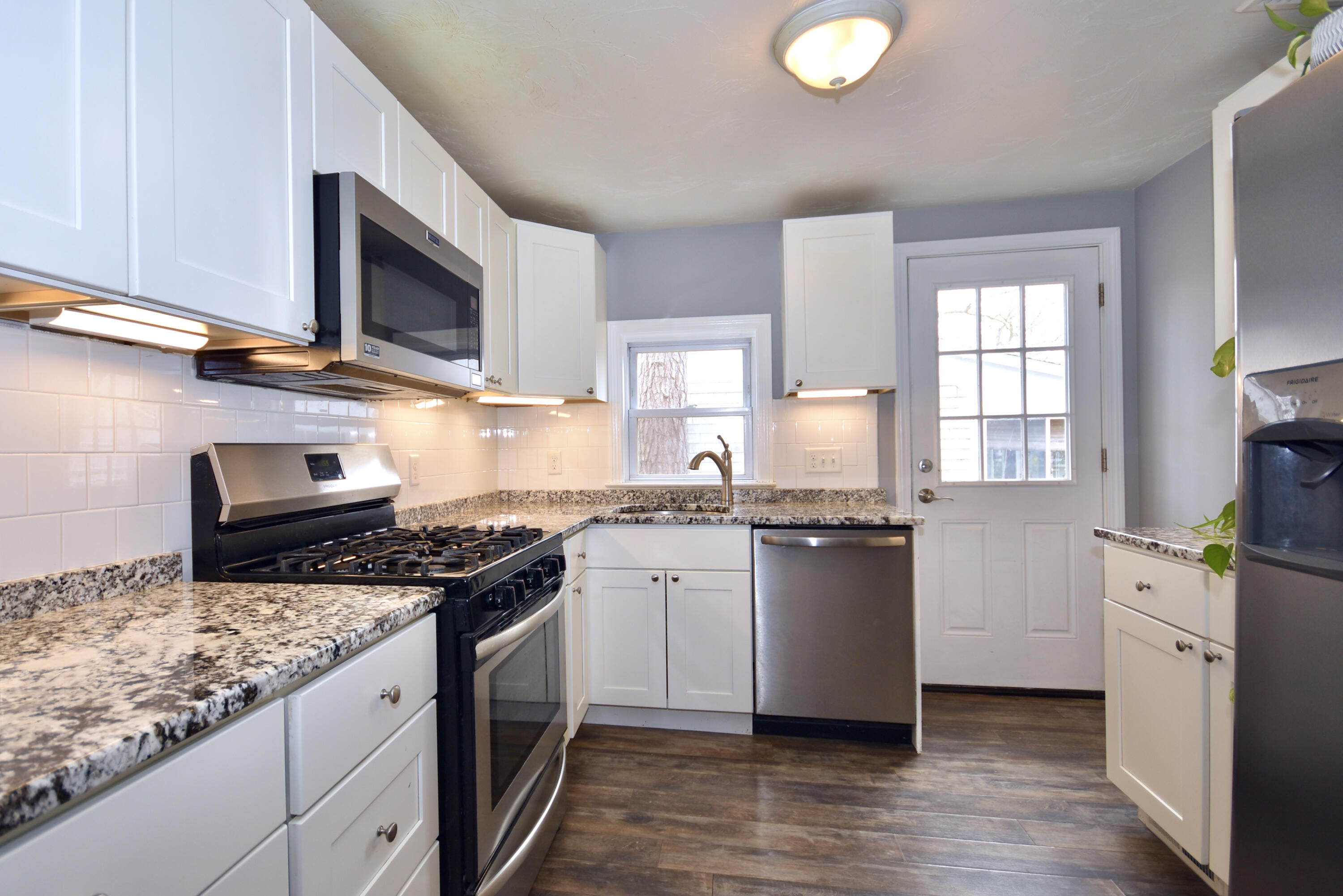 21 Highland Bay Drive Wareham, MA 02571 - Photo 5 of 18 5FCEED21-4ACC-46FE-B8CF-7BEF9AD59DD1_1_2