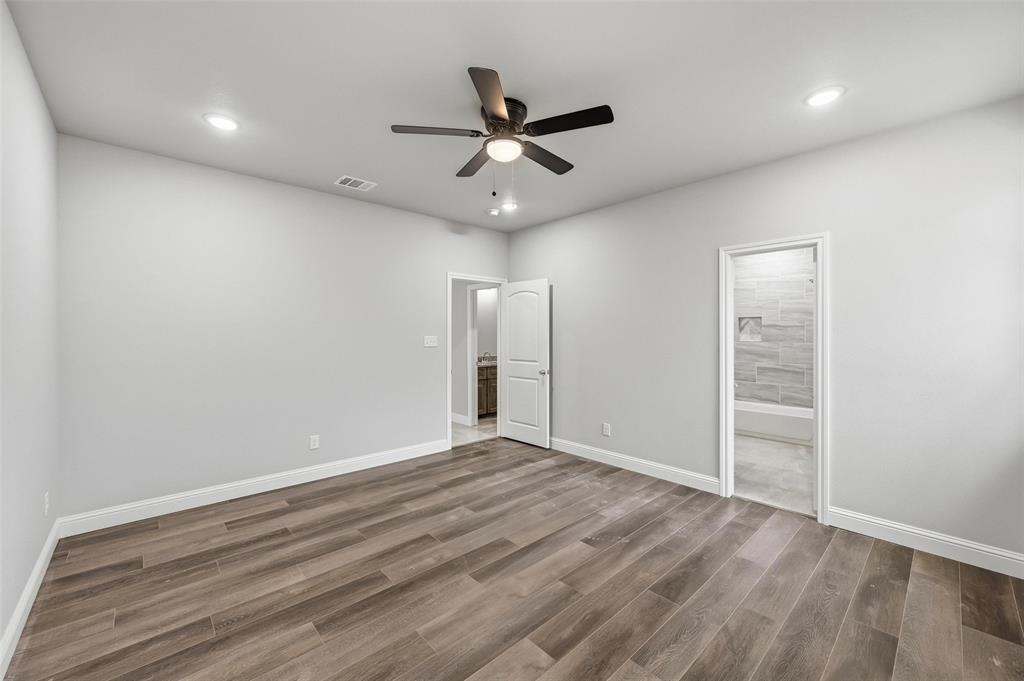 306 Lewis Street Cleburne, TX 76031 - Photo 14 of 20