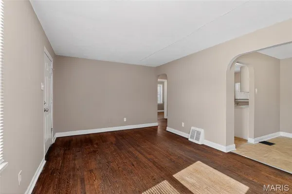 $79,900 | 405 Estelle Avenue, Ferguson, MO 63135