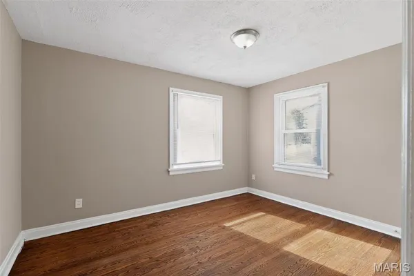 $79,900 | 405 Estelle Avenue, Ferguson, MO 63135