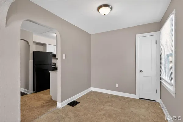 $79,900 | 405 Estelle Avenue, Ferguson, MO 63135