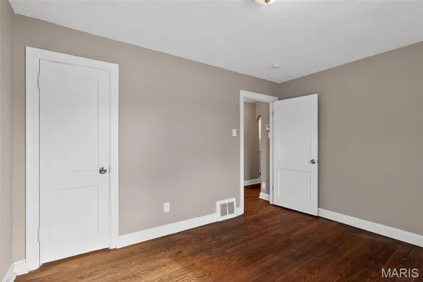 $79,900 | 405 Estelle Avenue, Ferguson, MO 63135