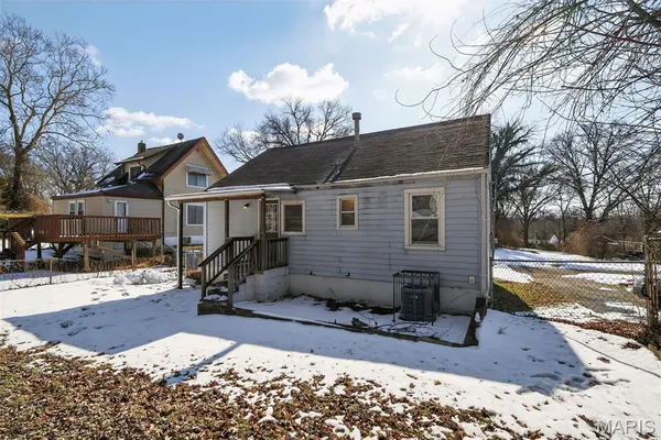 $79,900 | 405 Estelle Avenue, Ferguson, MO 63135