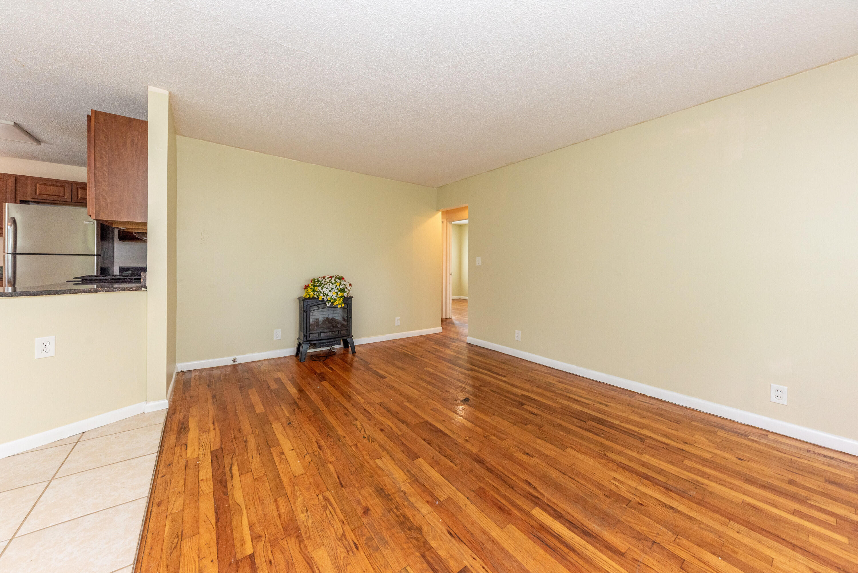 6637 Hitchingham Road Ypsilanti, MI 48197 - Photo 11 of 21 011_19