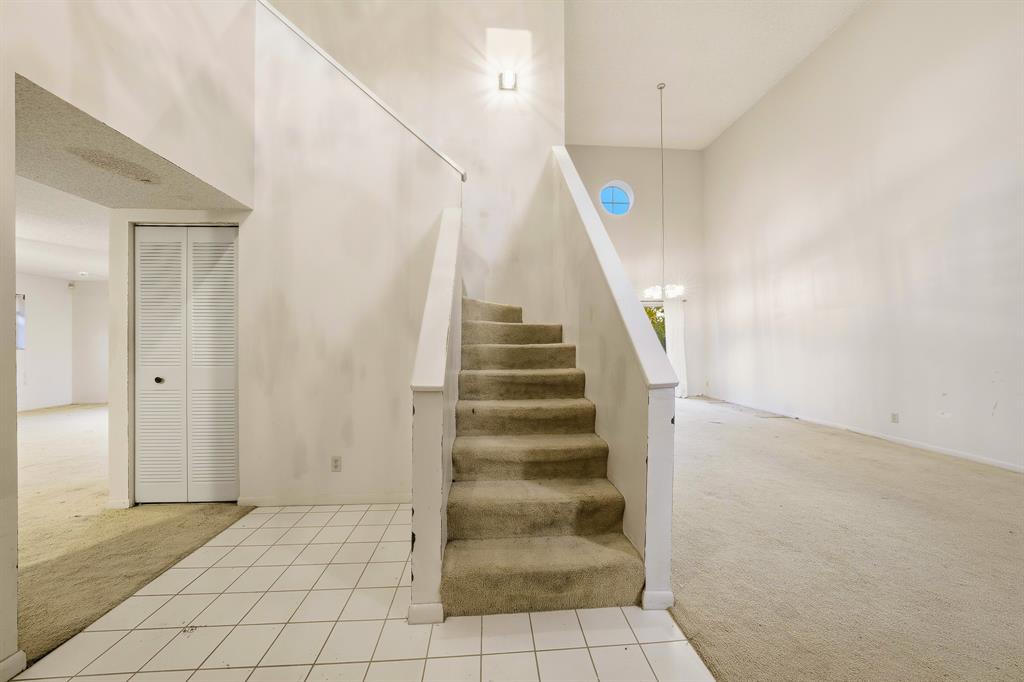 3091 Venice Way Miramar, FL 33025 - Photo 9 of 27 a view of entryway and hall