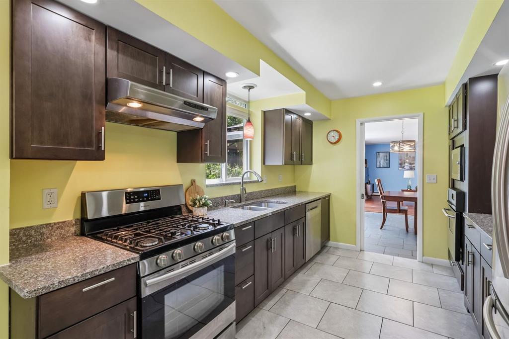 2301 Marbury Road Pittsburgh, PA 15221 - Photo 8 of 47 Gallery Image 8