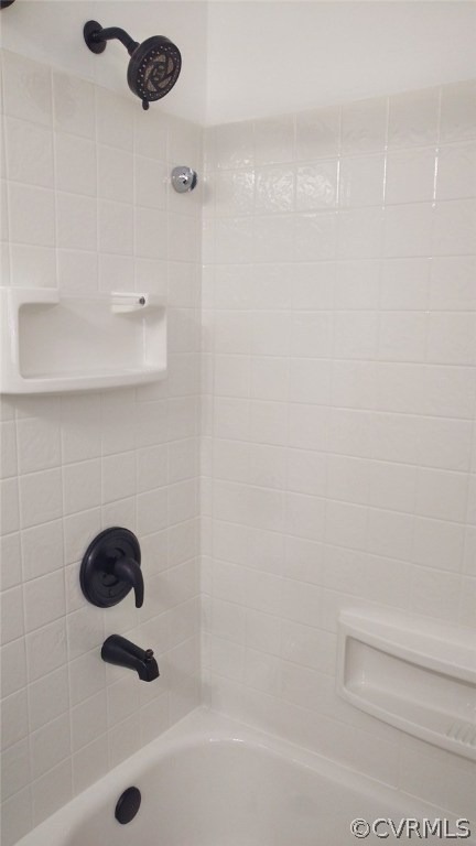 3904 Echo Ridge Place Midlothian, VA 23112 - Photo 12 of 26 a bathroom with a bathtub