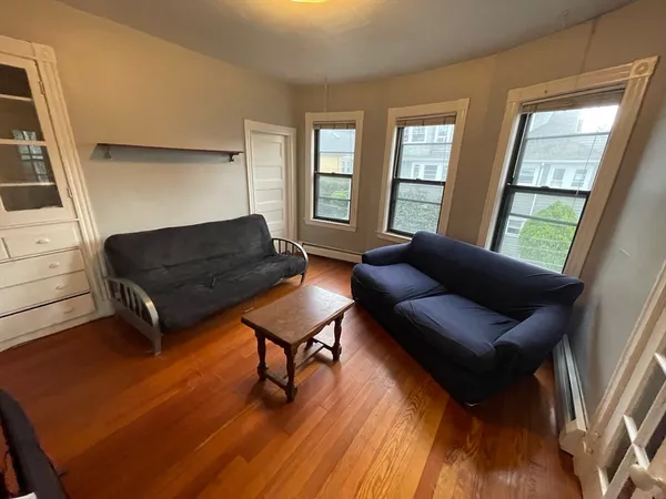 $3,350 | 165 Chestnut Avenue, Unit 3, Boston, MA 02130