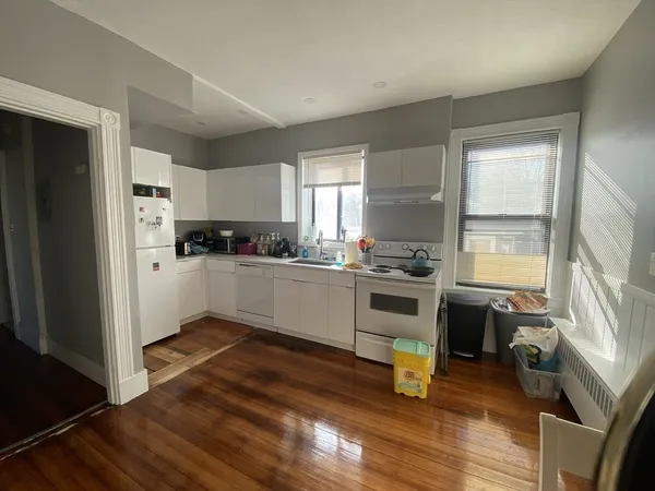 $3,350 | 165 Chestnut Avenue, Unit 3, Boston, MA 02130