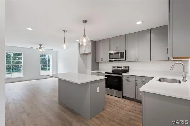 $325,308 | 409 Sunset Hollow Drive, Wentzville, MO 63385