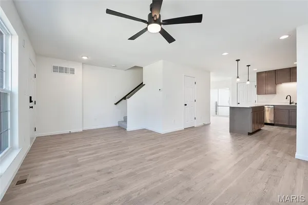 $309,900 | 409 Sunset Hollow Drive, Wentzville, MO 63385
