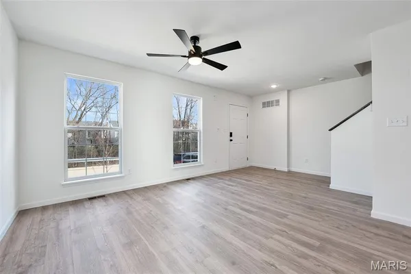 $309,900 | 409 Sunset Hollow Drive, Wentzville, MO 63385