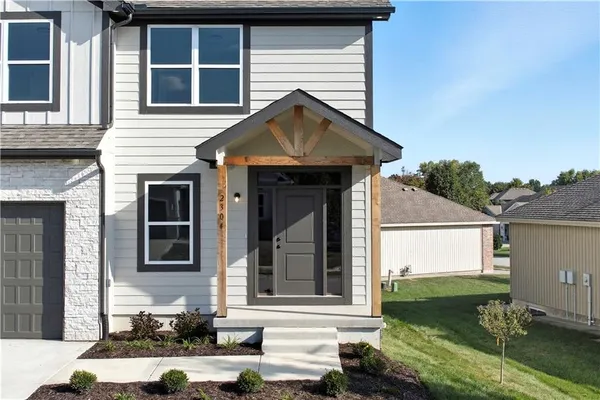 $459,900 | 2332 Northeast Andromada Court, Blue Springs, MO 64029