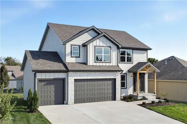 $459,900 | 2332 Northeast Andromada Court, Blue Springs, MO 64029