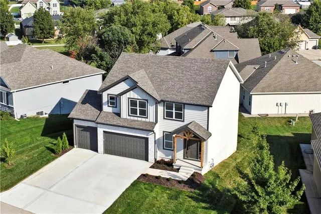 $459,900 | 2332 Northeast Andromada Court, Blue Springs, MO 64029