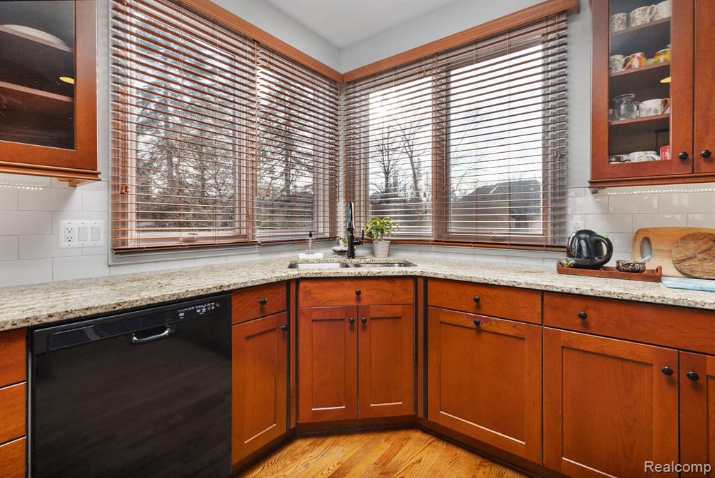 4895 Goodison Pl Drive Rochester, MI 48306 - Photo 22 of 61 Gallery Image 22
