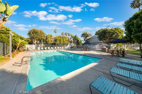 $549,000 | 16922 Pacific Coast Highway, Unit 102, Huntington Beach, CA 92649