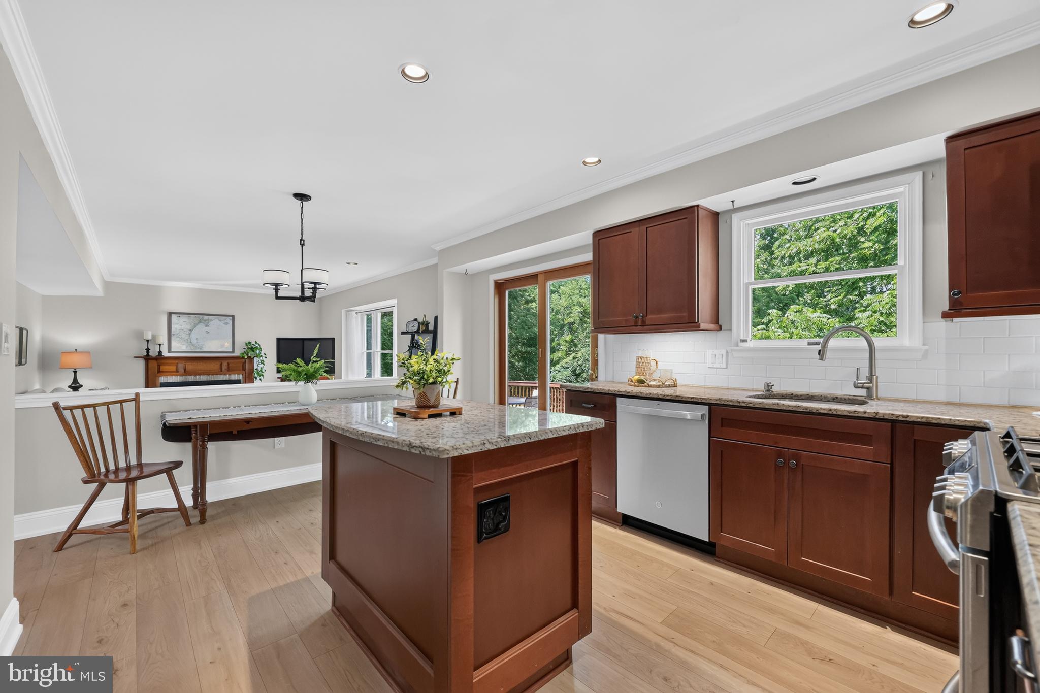56 Douglass Road Lansdale, PA 19446 - Photo 15 of 43 Eat-in Kitchen with sliding door to deck access