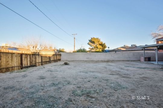 922 West Wasp Avenue Ridgecrest, CA 93555 - Photo 29 of 31 a view of a outdoor space